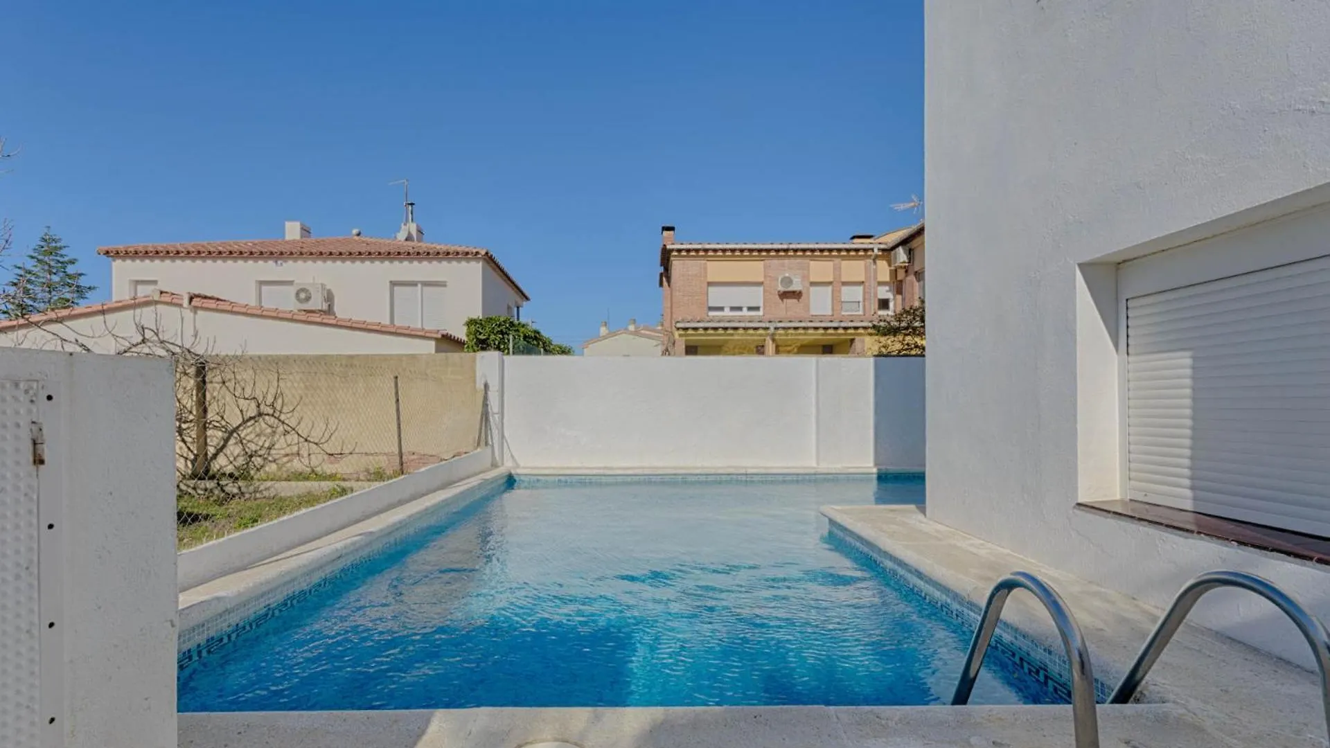Amplio Y Luminoso Apartamento Con Piscina Planta 0 N2 Rosas